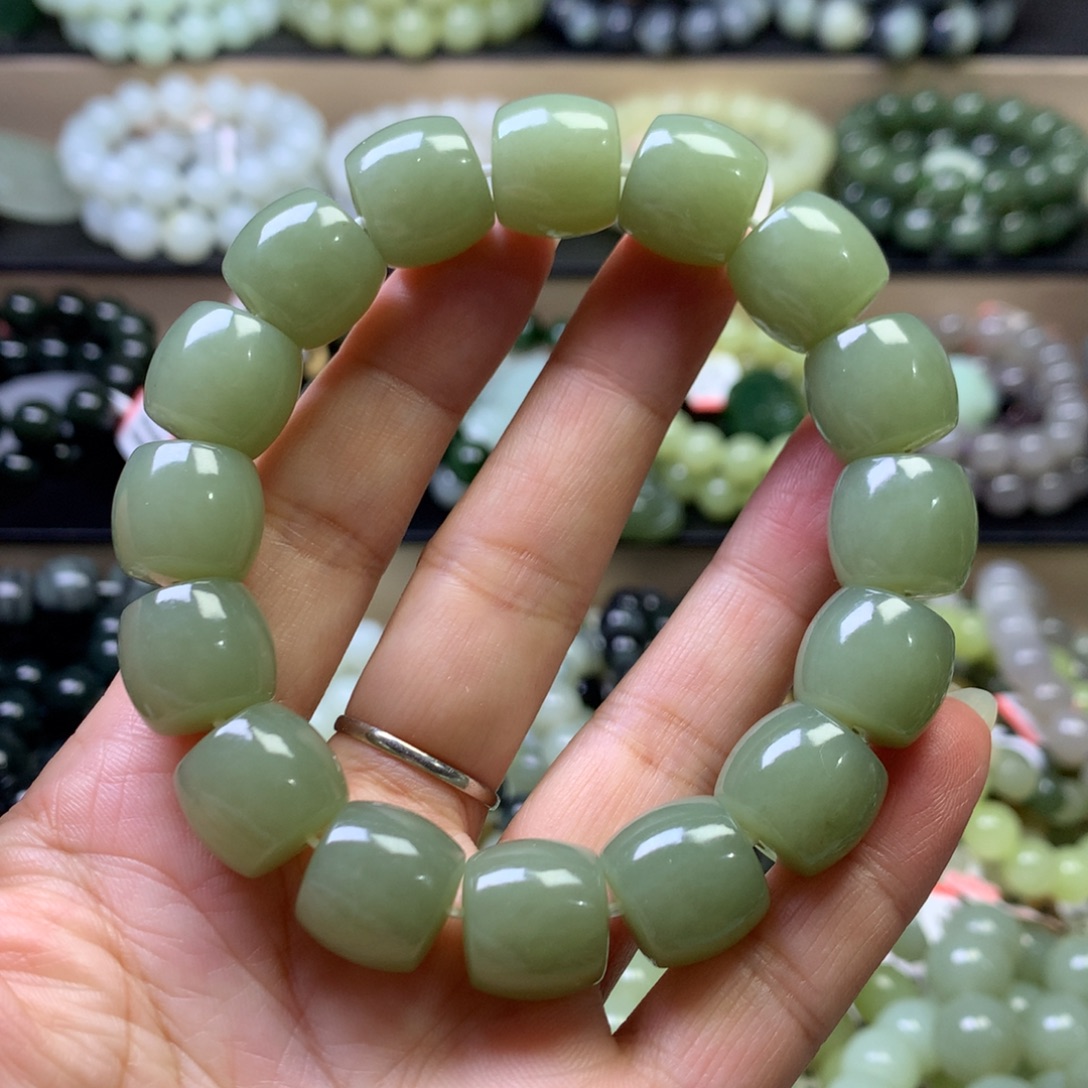 和田玉未镶嵌手链