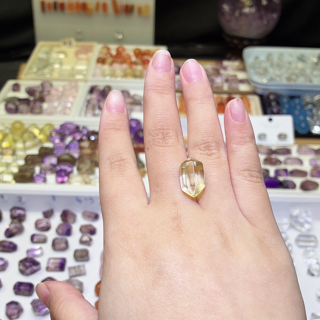 吊坠(不含链)水晶未镶嵌黄水 双尖 打孔定制定制不退换