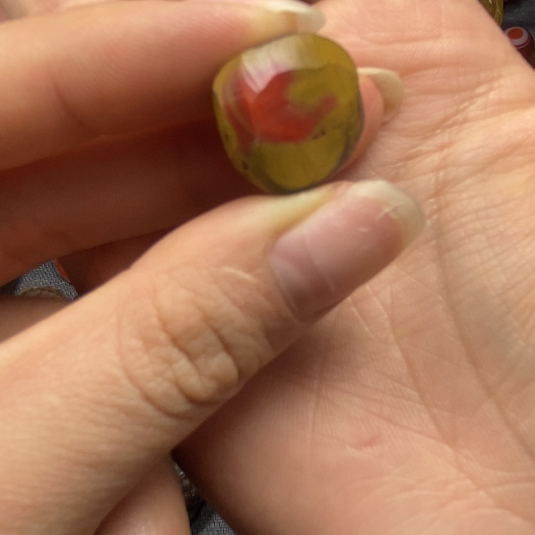 南红玛瑙原石未镶嵌陈*