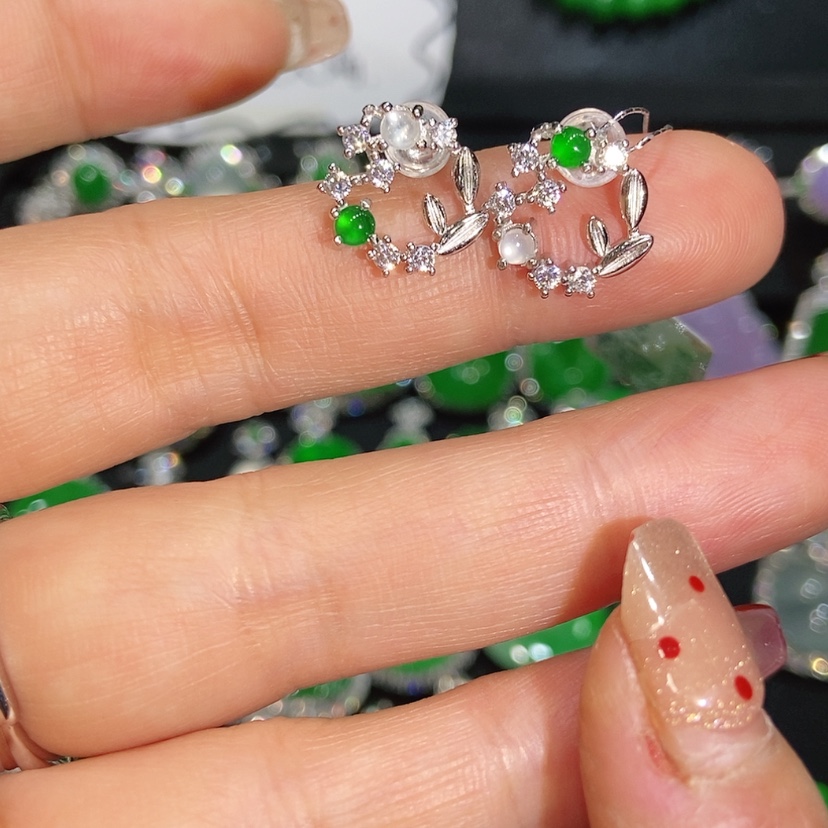 【闪购商品】翡翠耳饰未镶嵌天然翡翠