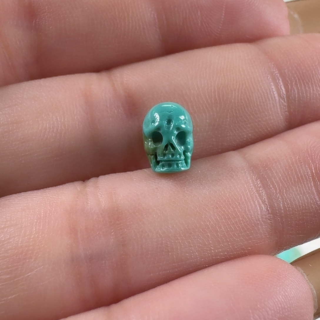 （***罩绿松石未镶嵌颈饰