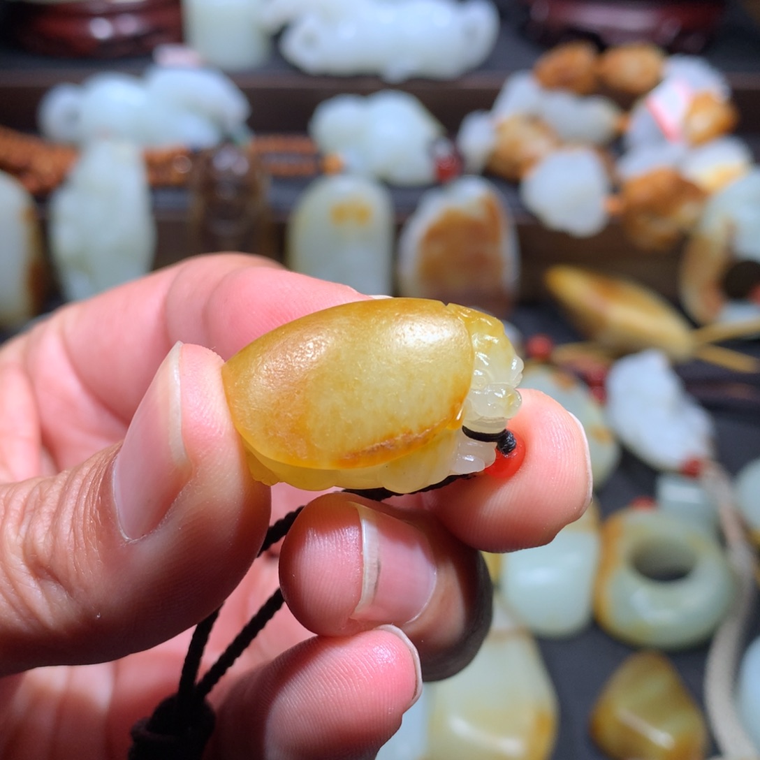 和田玉颈饰未镶嵌老*