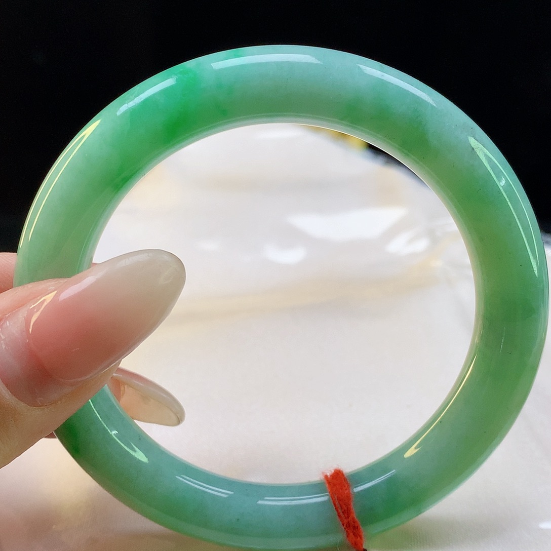 翡翠手镯未镶嵌天然翡翠9029