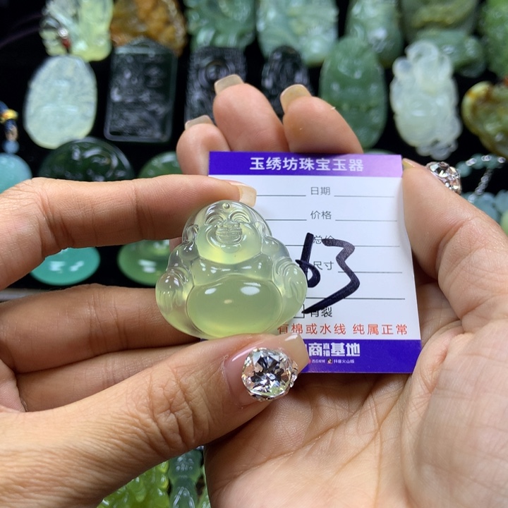 【闪购商品】蛇纹石玉颈饰未镶嵌倔***米