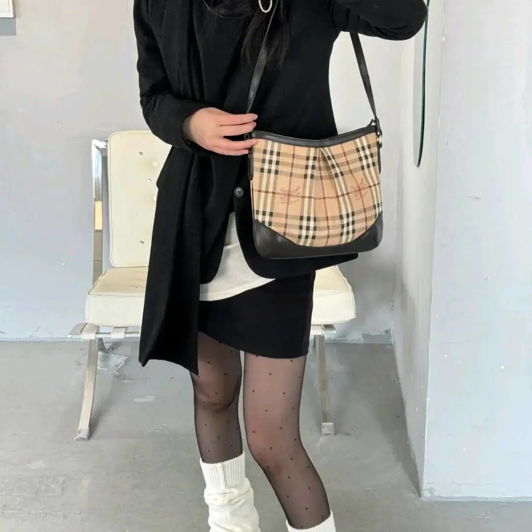 95新 BURBERRY/博柏利 战马格纹经典单肩斜挎包微瑕60901654