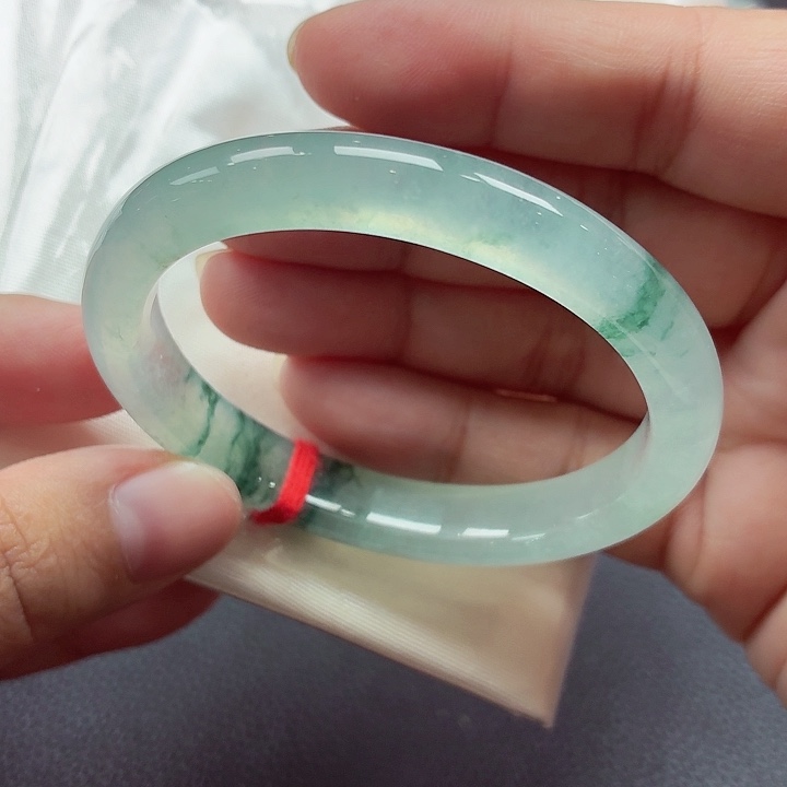 翡翠未镶嵌手镯（贵妃镯）天然缅甸A货翡翠