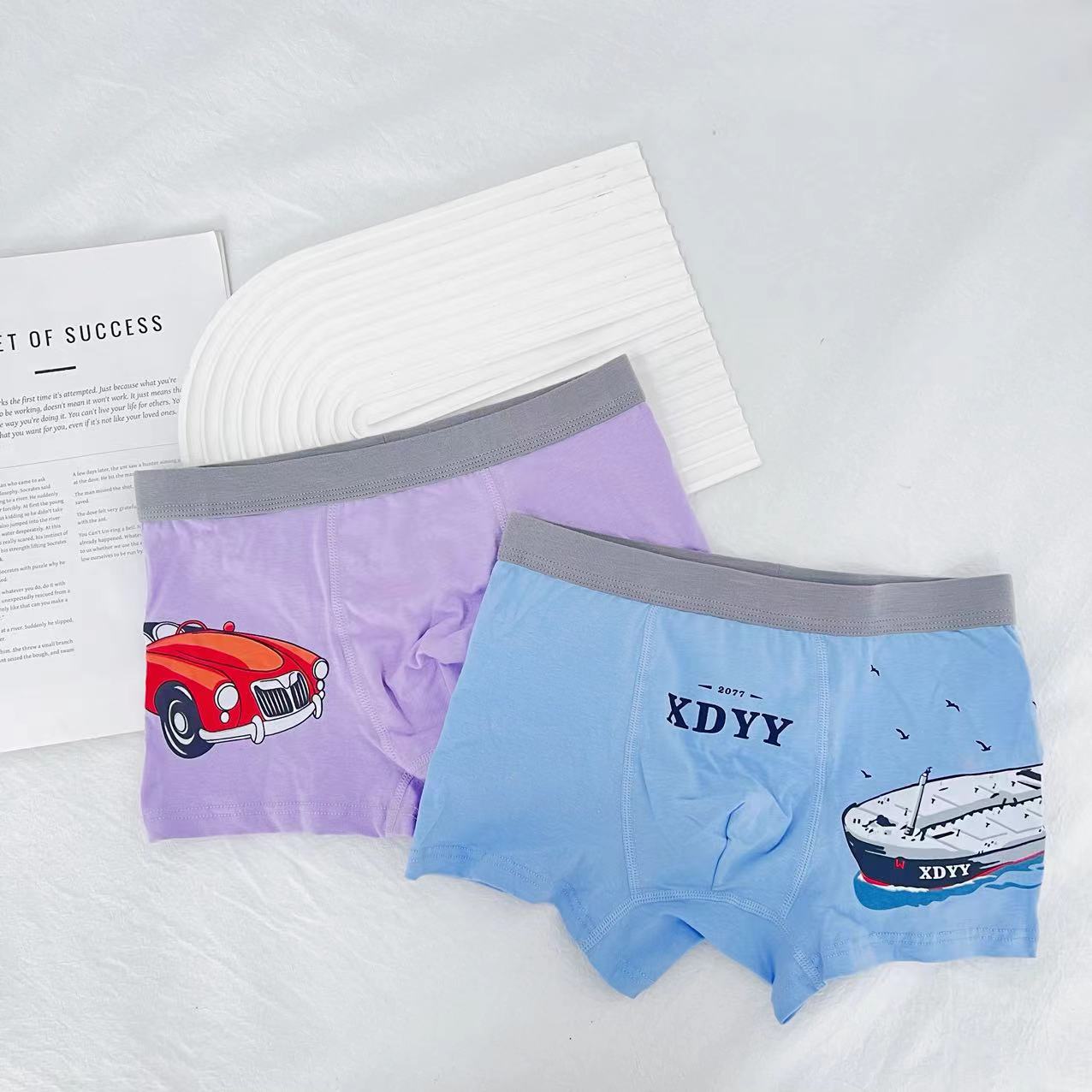 青少年舒适平角短裤(图案颜色不挑)(一盒2条)B2867