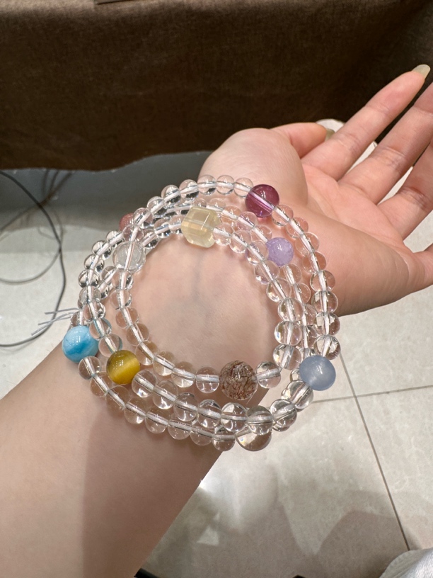 设计款快乐星球白水晶三圈手串