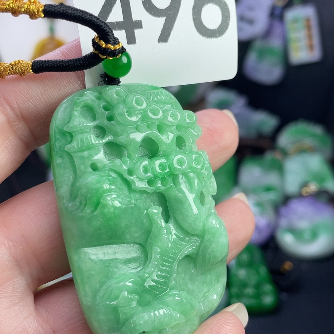 翡翠未镶嵌吊坠(赠链)