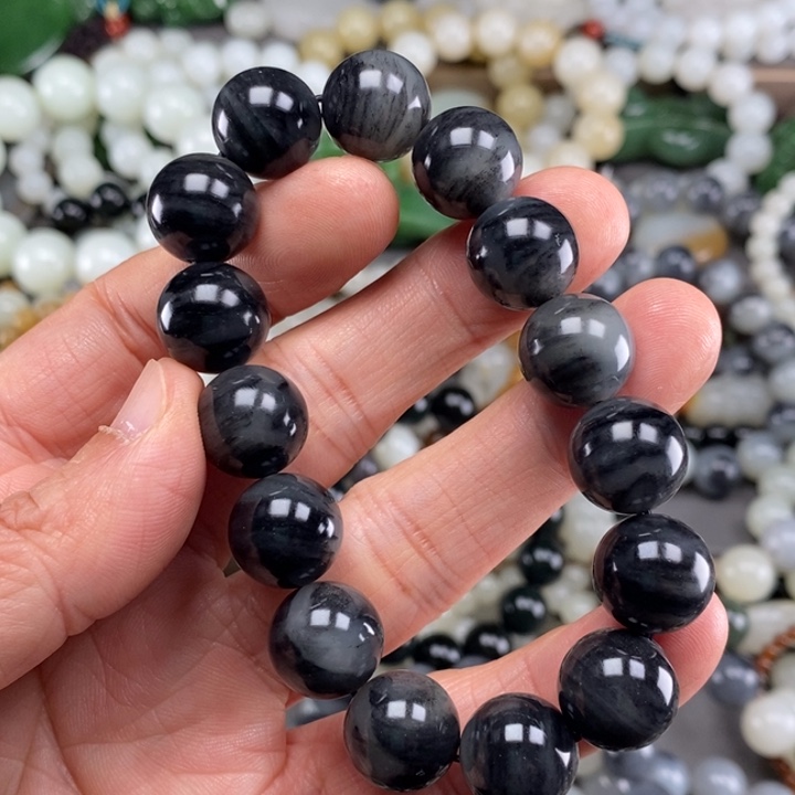 汪***汪和田玉未镶嵌挂件