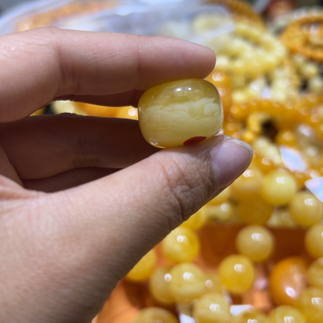 琥珀珠宝奇石未镶嵌
