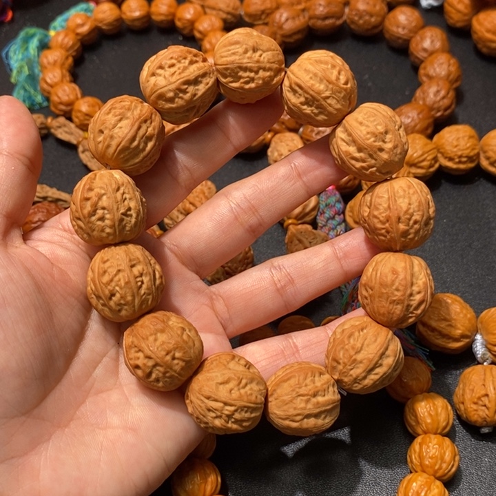 吊坠文玩核桃金鱼肚