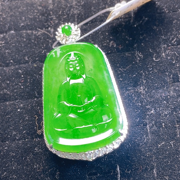 翡翠颈饰未镶嵌96，