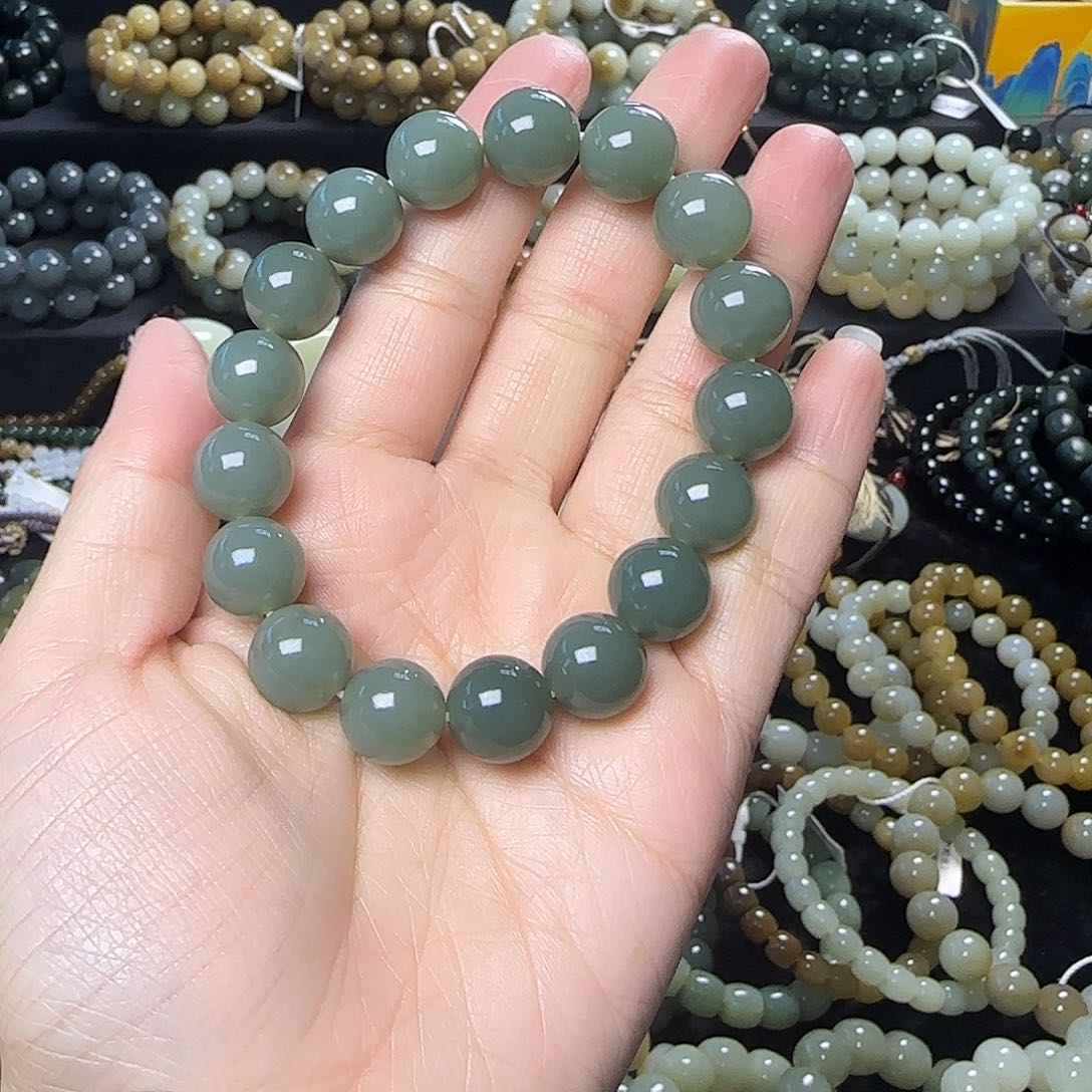 未镶嵌和田玉手链