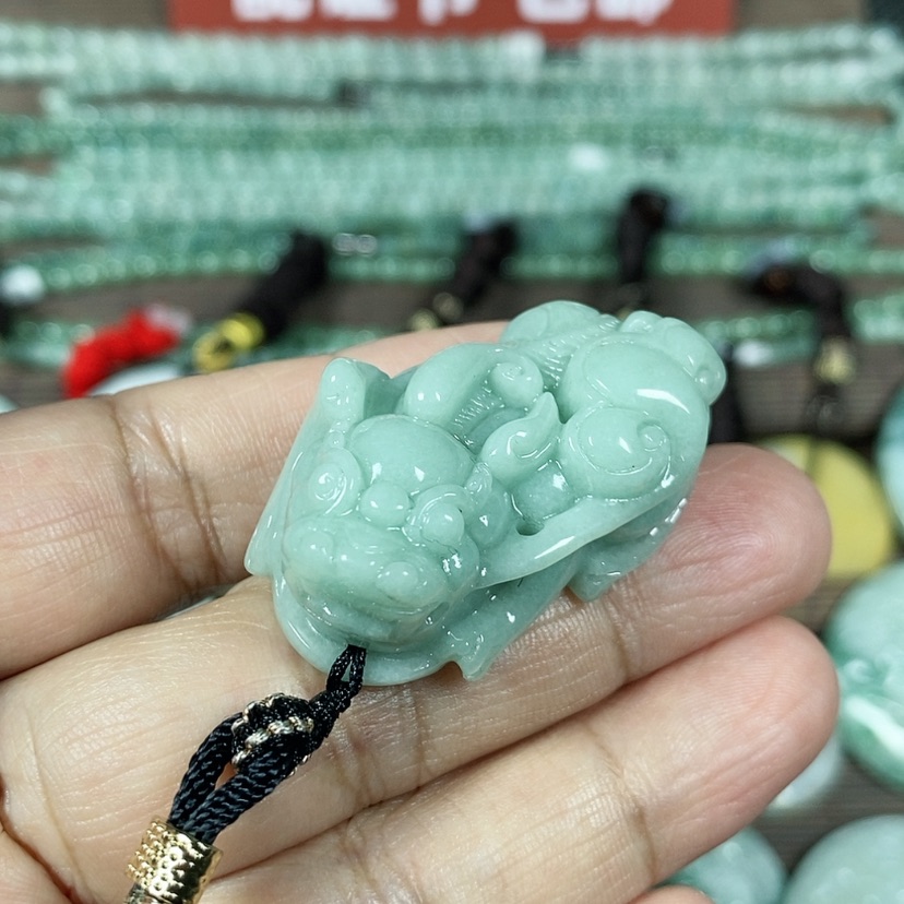 【闪购商品】翡翠颈饰未镶嵌玉吊坠翡翠玉如意貔貅吊坠