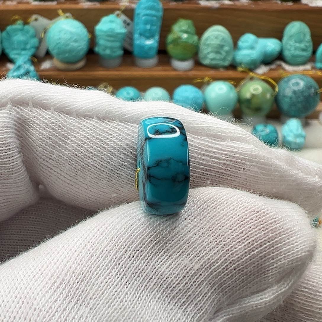 绿松石配饰未镶嵌