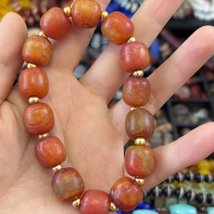 枫****玛瑙/玉髓未镶嵌颈饰