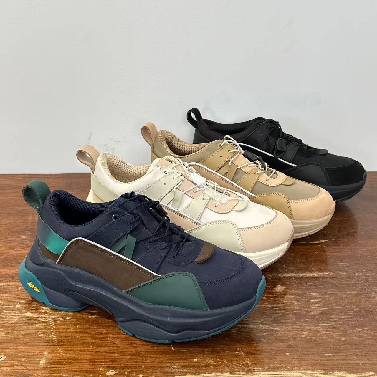 B品 ini V底女款休闲鞋 XX044 DM25F455