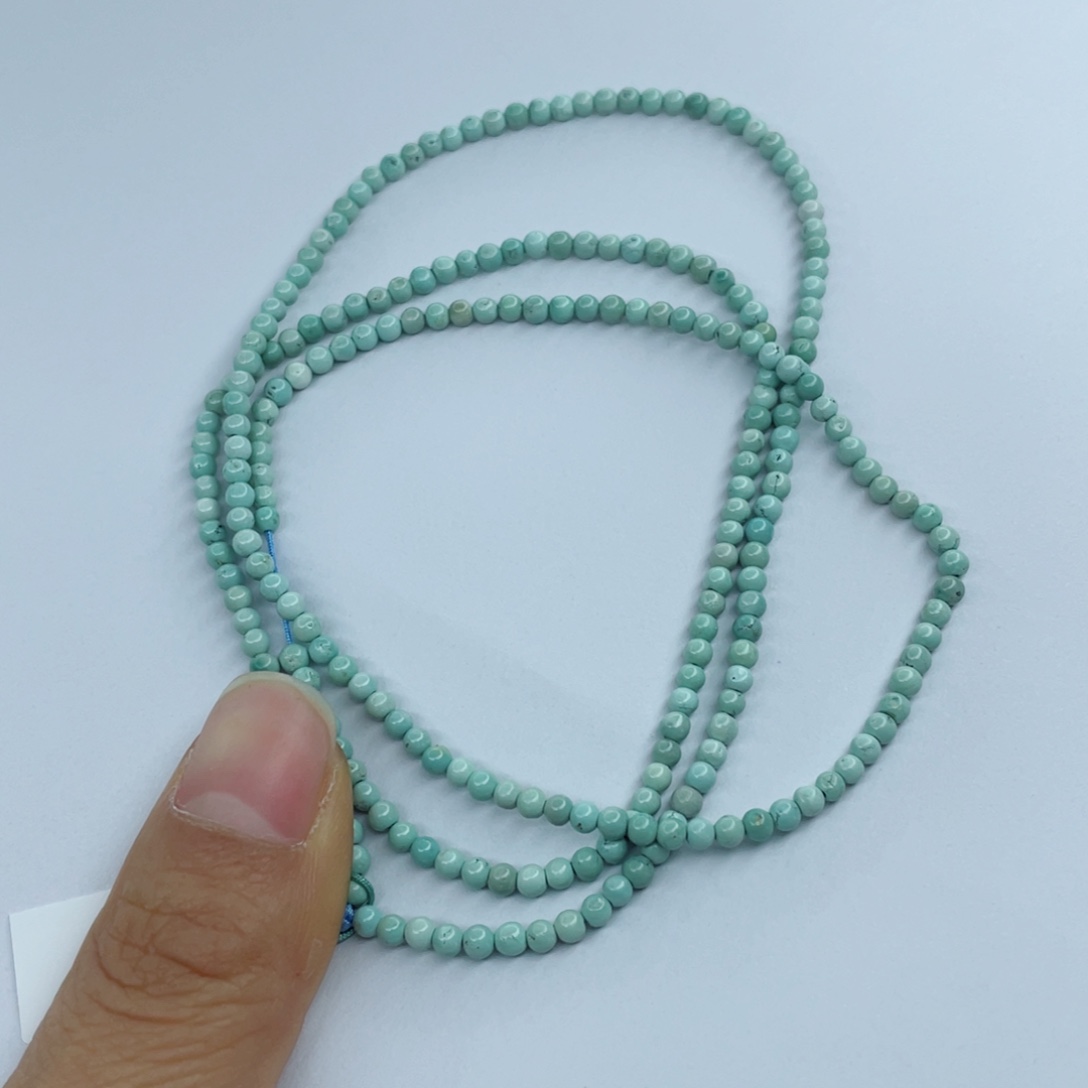 绿松石颈饰未镶嵌