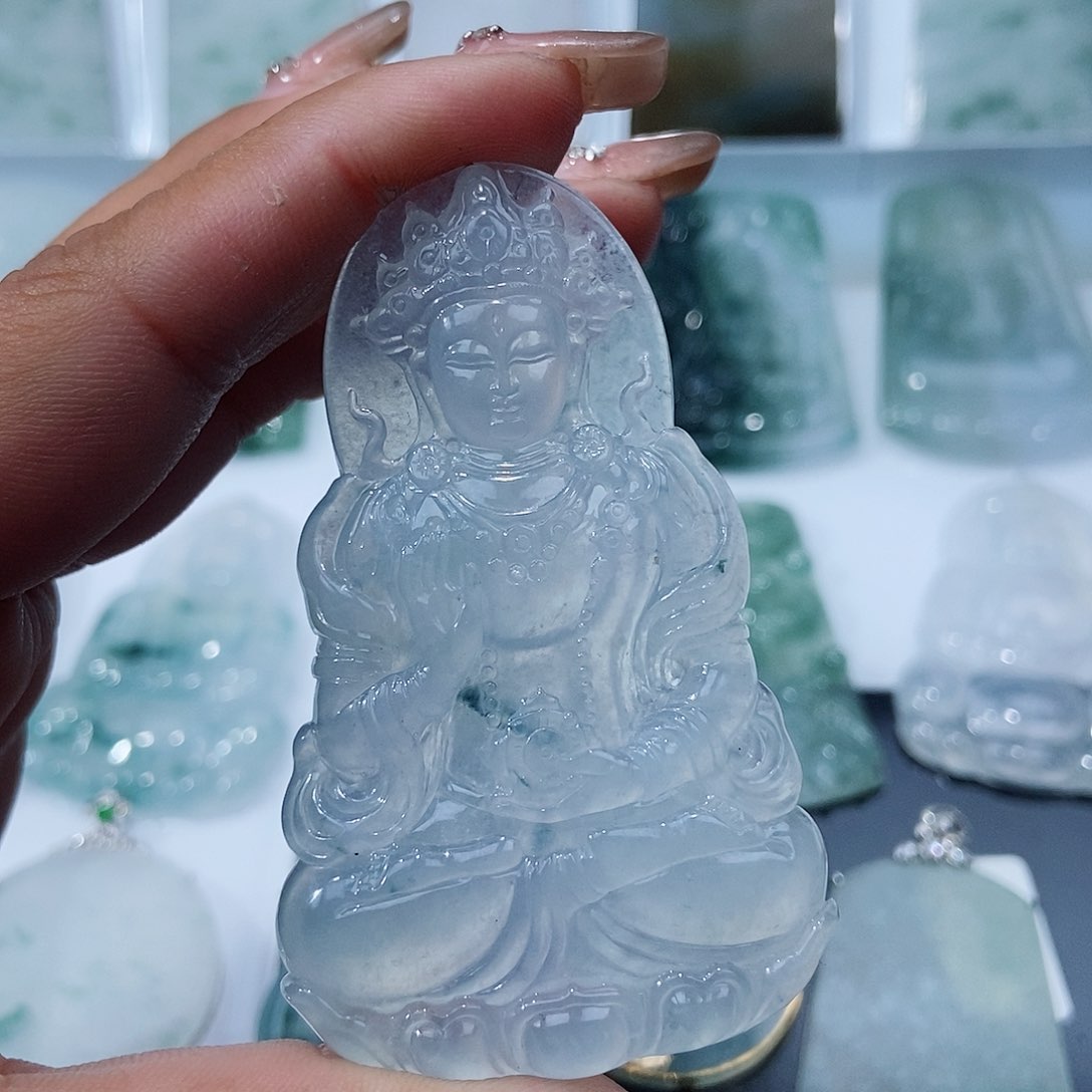 翡翠颈饰未镶嵌M***Q缅甸