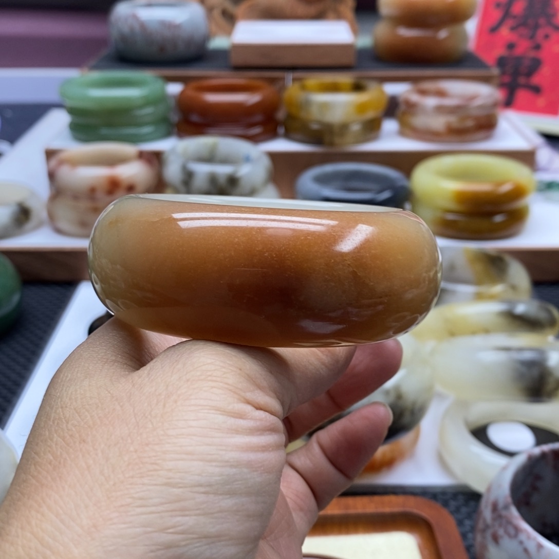 石英质玉手镯未镶嵌大*儿