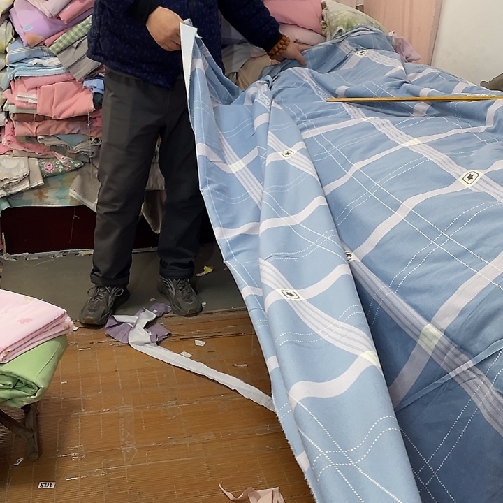 莫代尔纤维长绒棉蓝色格子4.5米