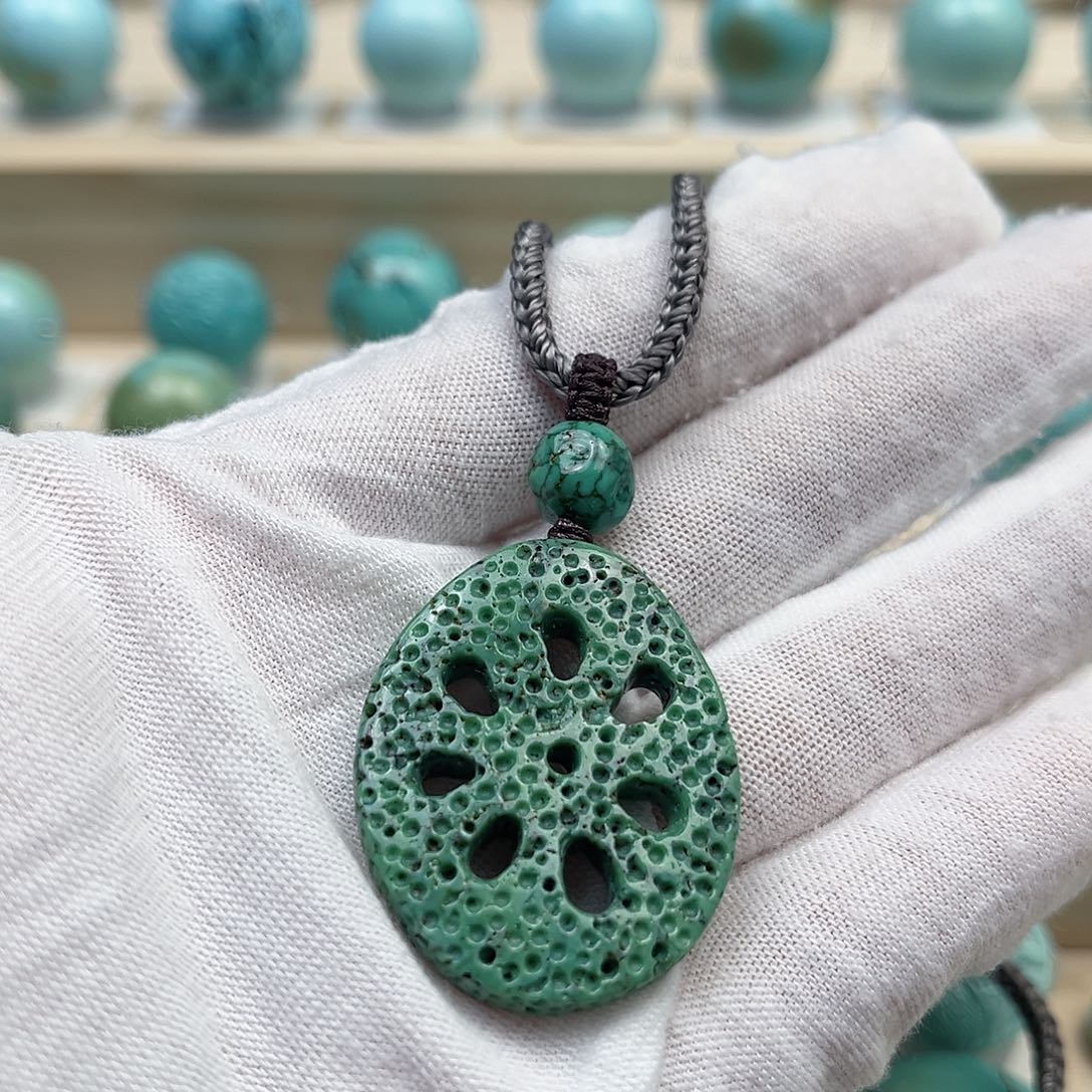 苗***子绿松石未镶嵌配饰