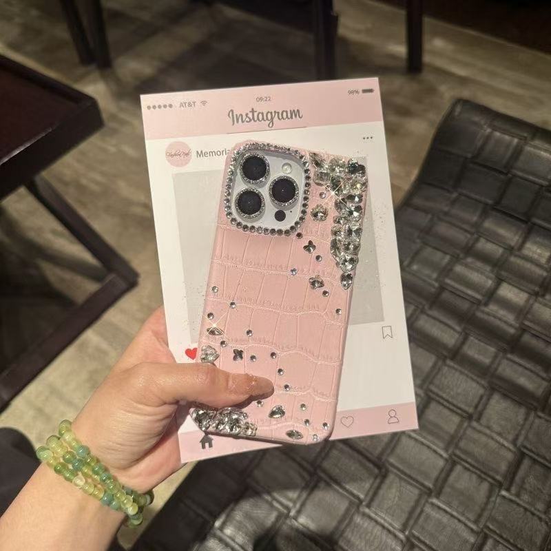 轻奢感鳄鱼纹水钻适用iPhone17Pro半包保护12苹果手机壳名媛优雅