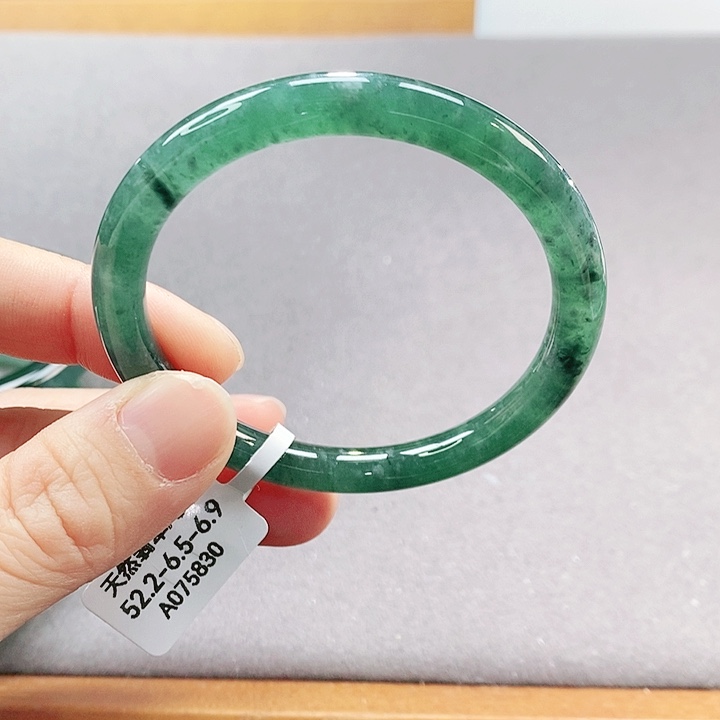 【闪购商品】翡翠手镯（圆镯）未镶嵌