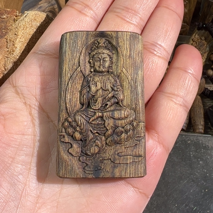 沉香沉香碎屑白棋楠沉香雕刻牌10.2克