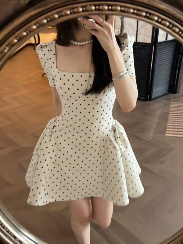 【海南简爱】高级感法式方领短袖波点连衣裙女 3432