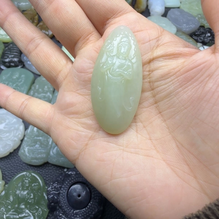 和田玉未镶嵌颈饰
