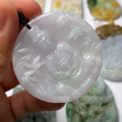 翡翠颈饰未镶嵌翡翠