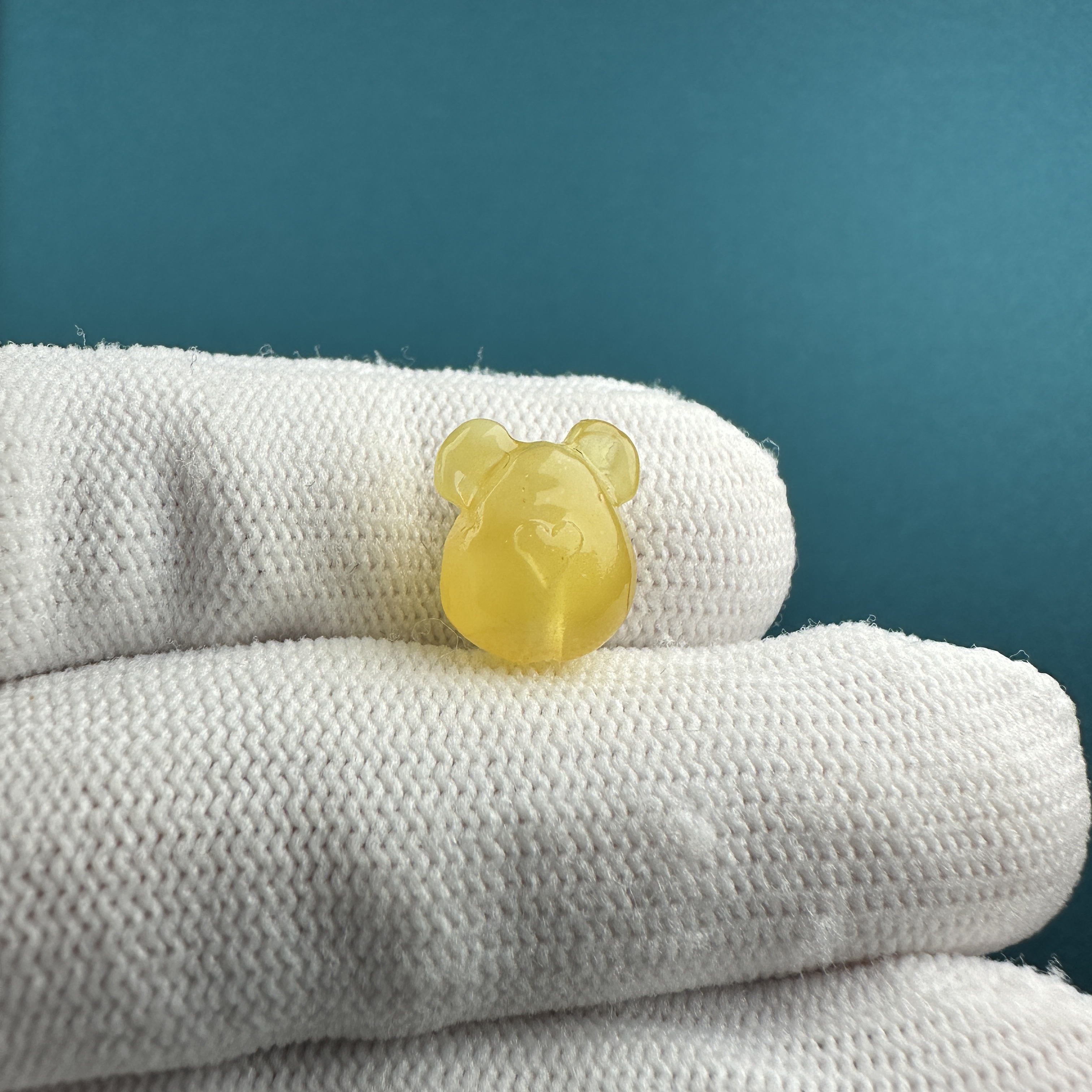 B7605天然原矿俄料蜜蜡 瑕疵特价配饰 9.9*12.3mm支持复检