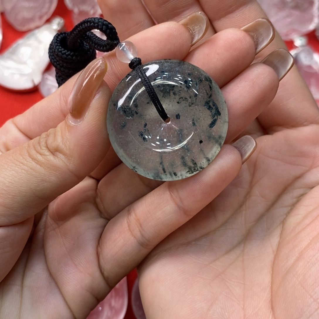 石英质玉未镶嵌吊坠