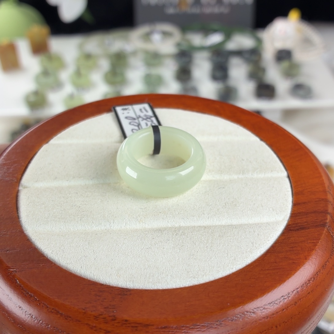 和田玉（糖玉）未镶嵌戒指i117晴水轮胎15.8不退换