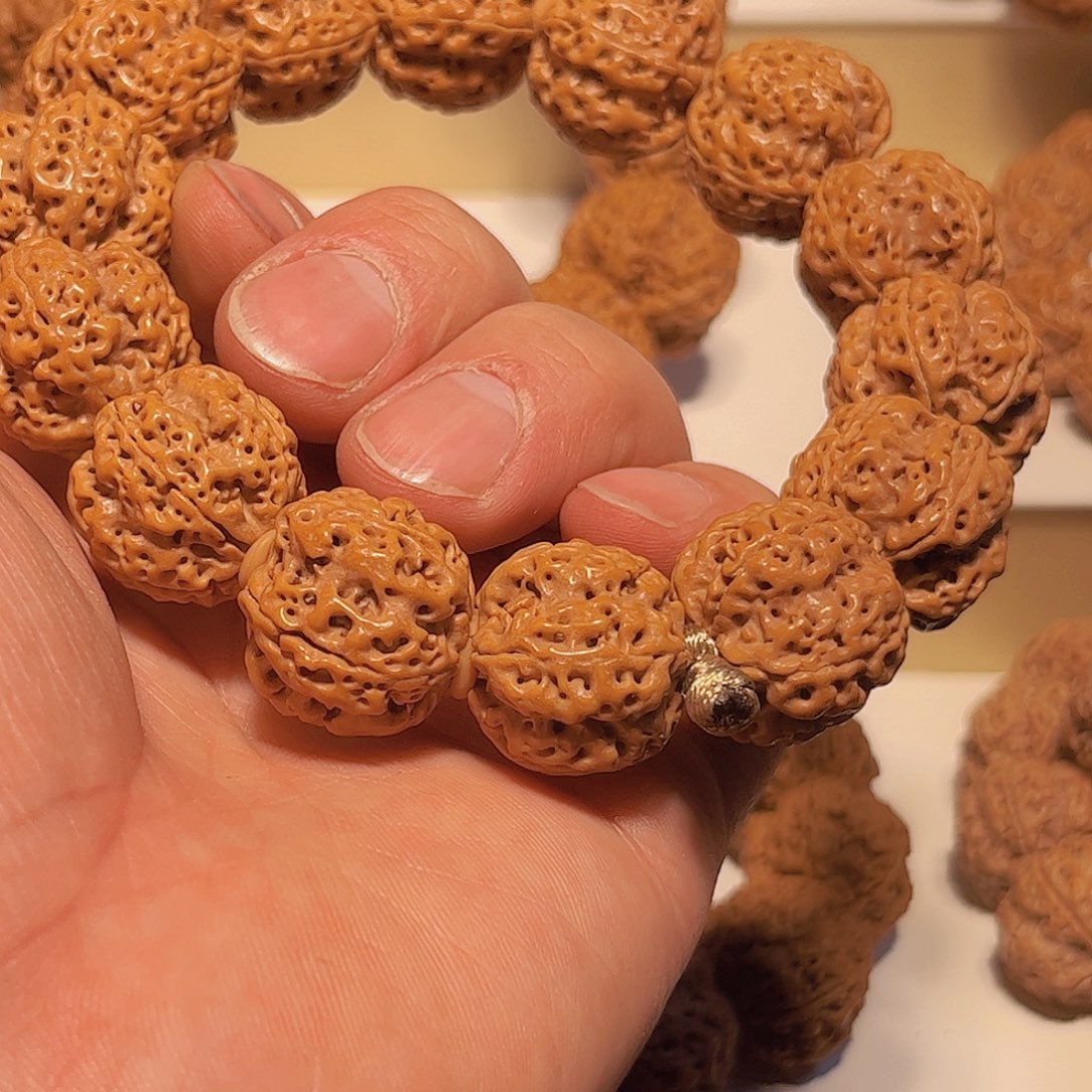 金刚菩提吊坠装****手梅花龙