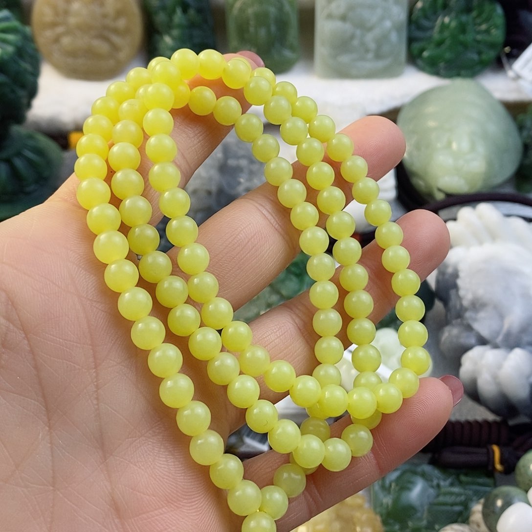 和田玉（糖玉）颈饰未镶嵌