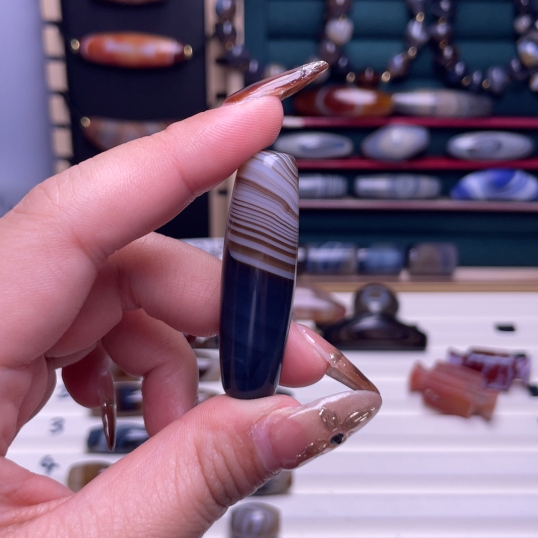 罗***璋玛瑙/玉髓合金颈饰