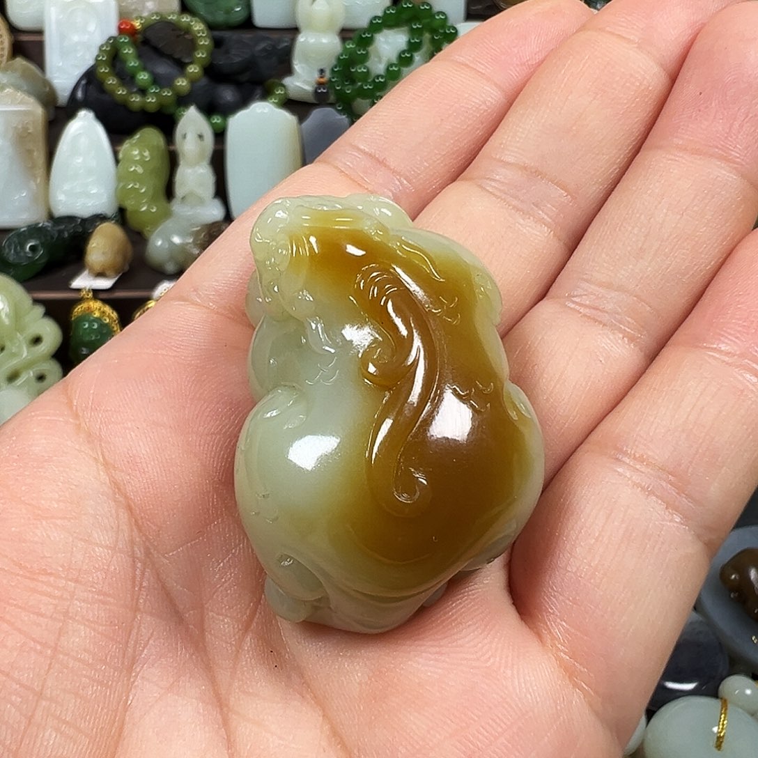 ****️和田玉未镶嵌颈饰