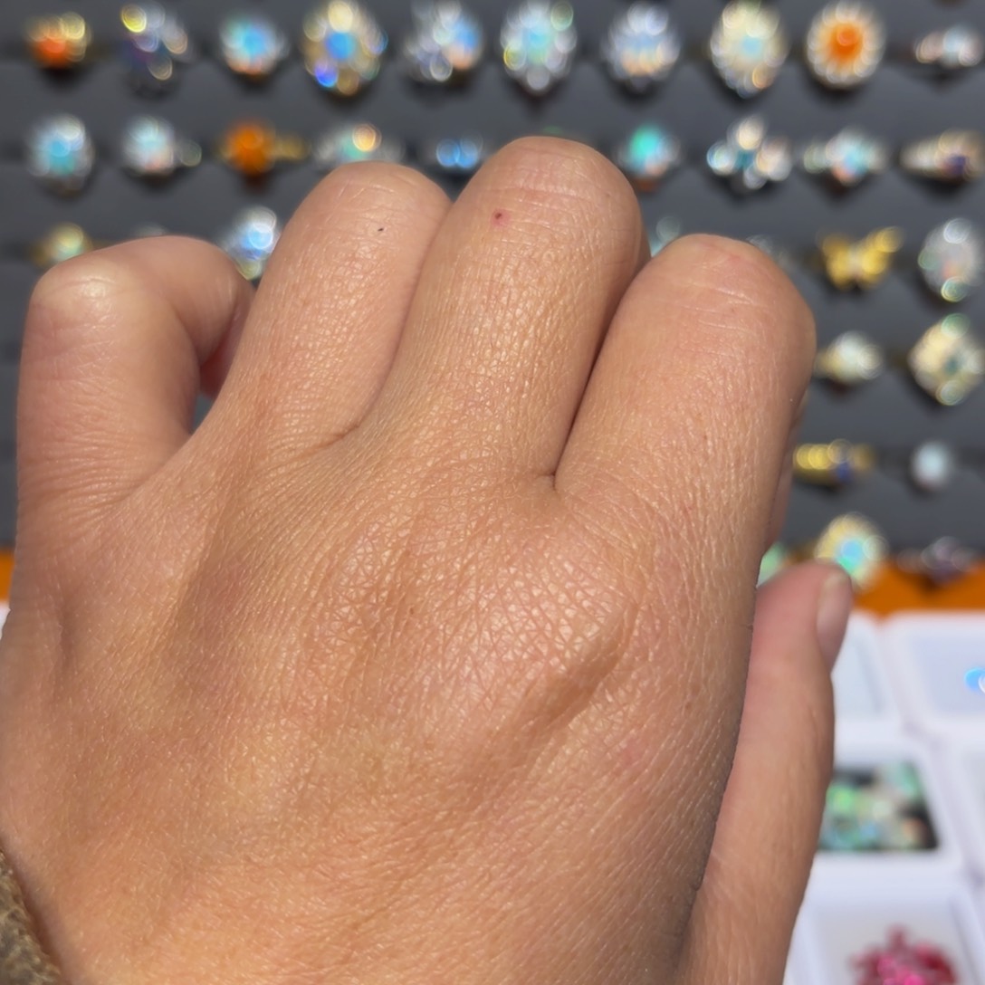 欧泊戒指银S925镶嵌J****?