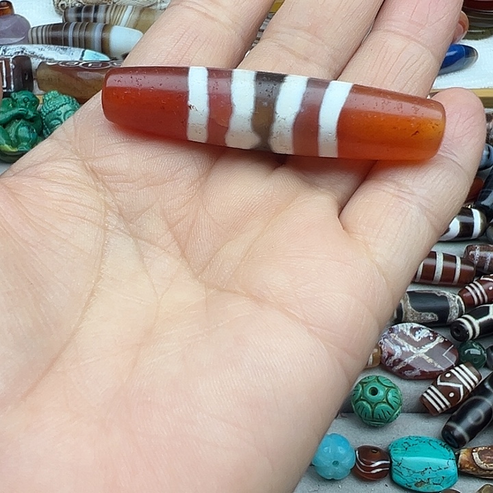 万***，玛瑙/玉髓合金颈饰