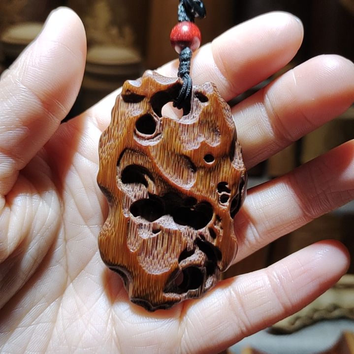 竹A**爱竹雕太湖石手把件