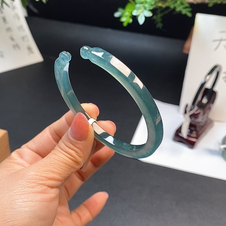 翡翠手镯未镶嵌59尺寸