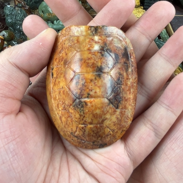 岫岩河磨玉（透闪石质玉）把件未镶嵌辉*