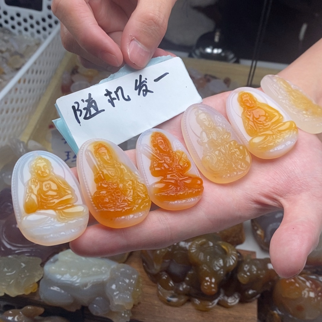 玛瑙/玉髓未镶嵌颈饰