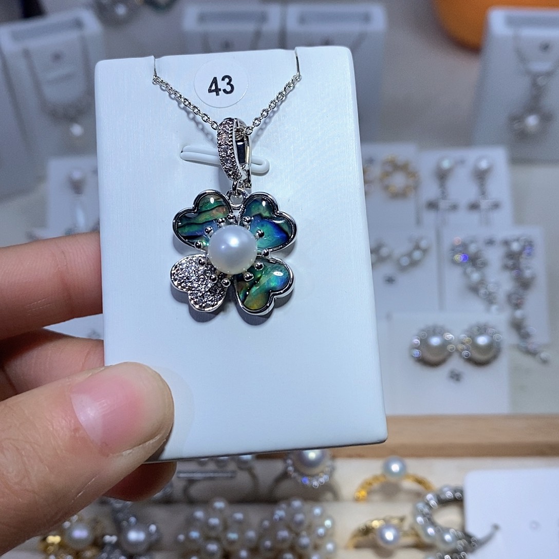 淡水珍珠未镶嵌耳饰