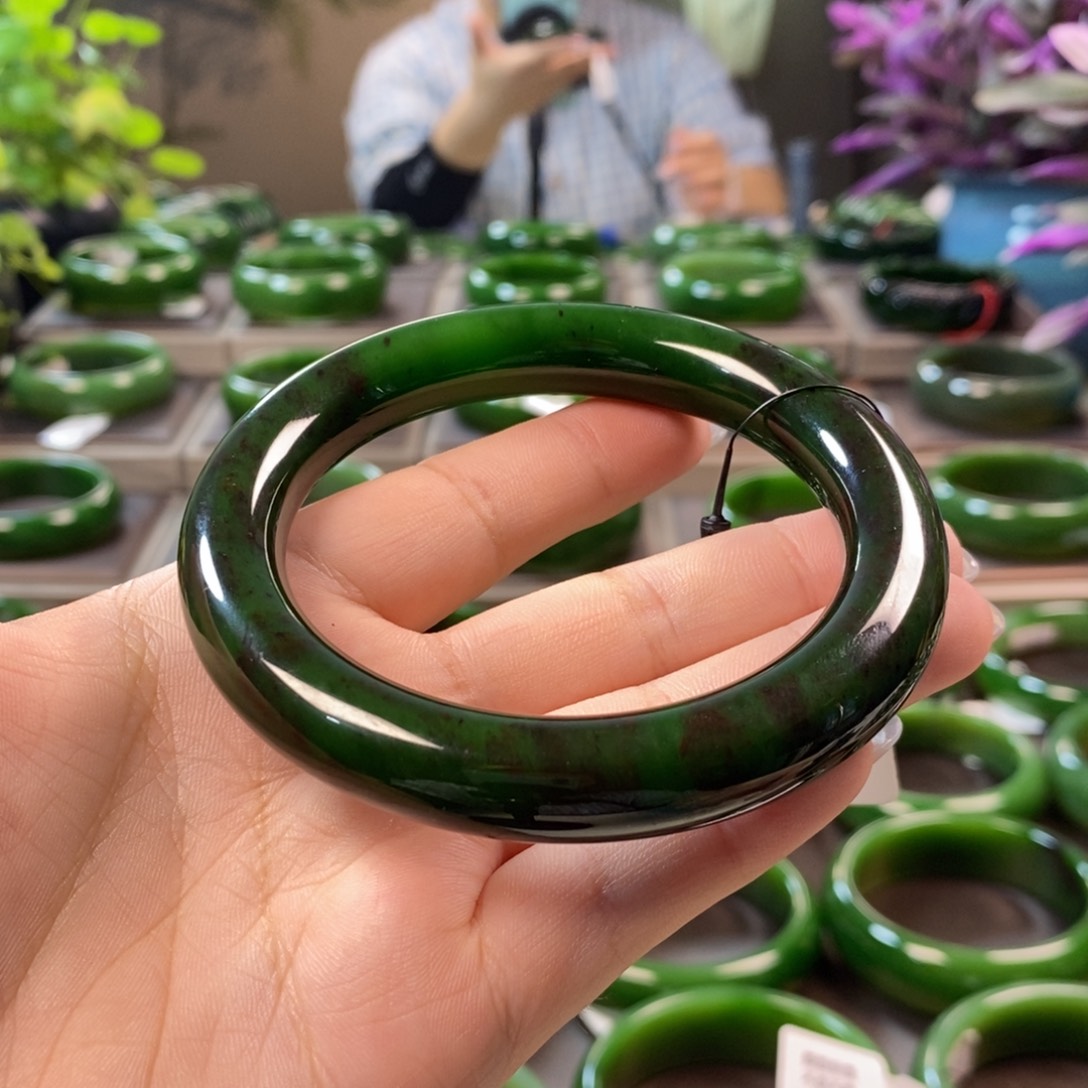 和田玉（碧玉）手镯未镶嵌