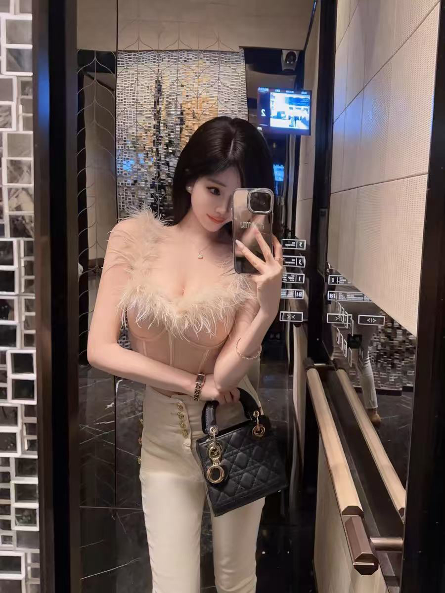 【梦幻芭蕾】纯欲性感鸵鸟羽毛吊带鱼骨抹胸背心女显瘦气质小众