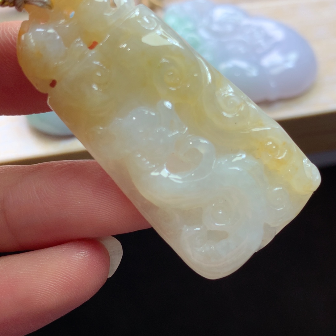 颈饰未镶嵌翡翠吊坠